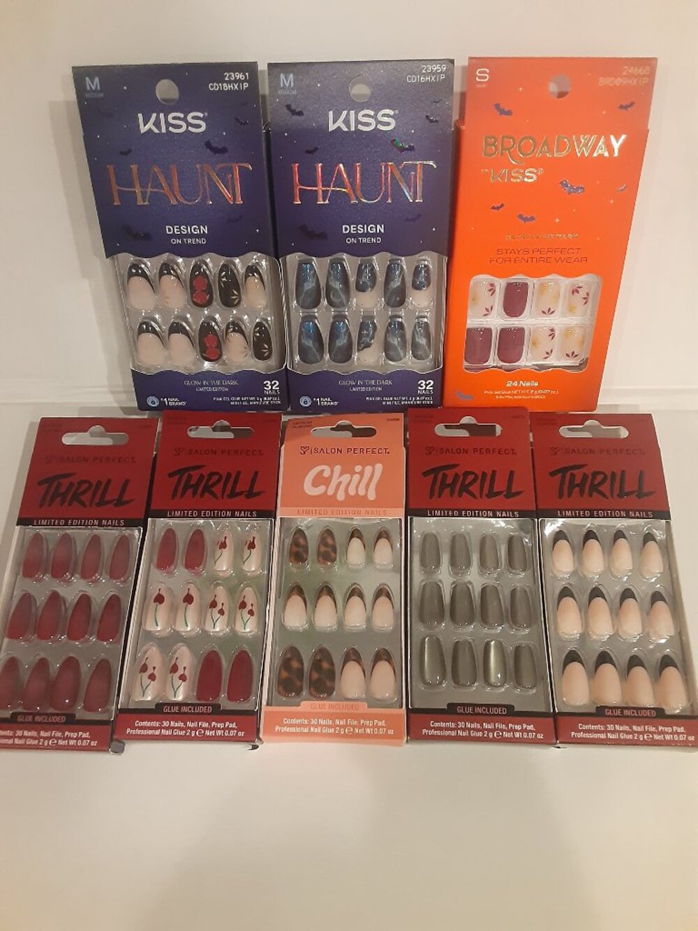 Kiss Nails - Picture 1 of 3